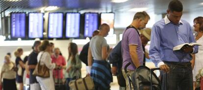 Cola para facturar en el aeropuerto de Madrid.