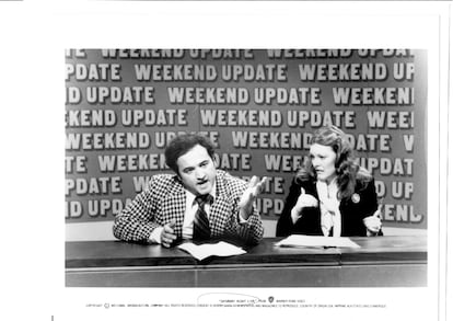 John Belushi y Jane Curtin, en 'Saturday Night Live'.