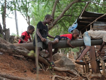 Sin agua, sin espacio ni viviendas adecuadas... las muchas tareas pendientes de Freetown