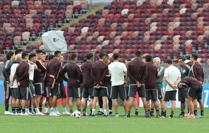 La selección de México en el estadio de Luzhniki.