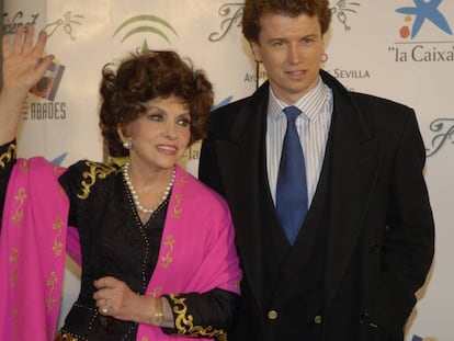 Gina Lollobrigida y Javier Rigau, en 2006 en Sevilla.