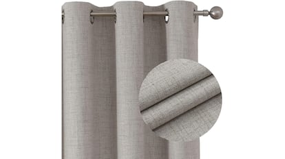 Vista del juego de cortinas con descuento en Amazon.