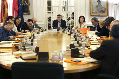 La Mesa de las Cortes y la Junta de Portavoces reunida la semana pasada.