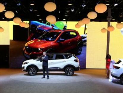 Fabrice Cambolive, jefe de Renault en Brasil, presenta los nuevos modelos de Captur en el Sal&oacute;n Internacional de Sao Paulo. 