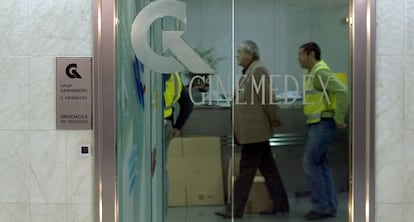 El doctor Carlos Mor&iacute;n, en 2007 durante el registro de las cl&iacute;nicas de Barcelona donde ejerc&iacute;a.