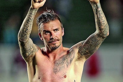 Estilo Beckham: más vale que sobre que no que no falte.