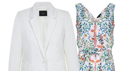 ELLA: De arriba abajo, americana blanca (79,99 euros), mono fluido con estampado floral (79,99 euros) y sandalias azul marino (89,99 euros). 