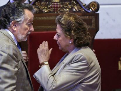 Alfonso Grau y Rita Barber&aacute;, alcaldesa de Valencia.  