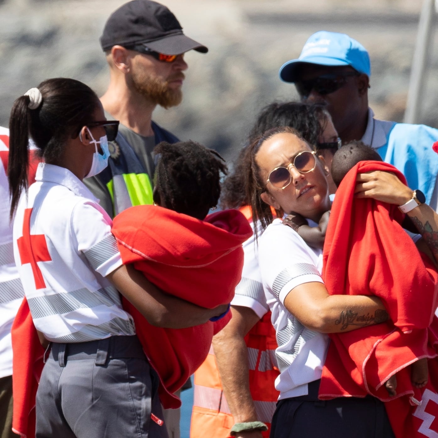 Canarias aprueba un nuevo protocolo sobre los menores migrantes: no los aceptará sin identificar