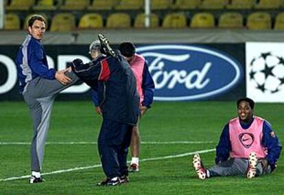 De Boer y Kluivert en un entrenamiento.