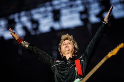 El líder de Green Day, Billie Joe Armstrong, anoche en el concierto del trío californiano en Madrid.