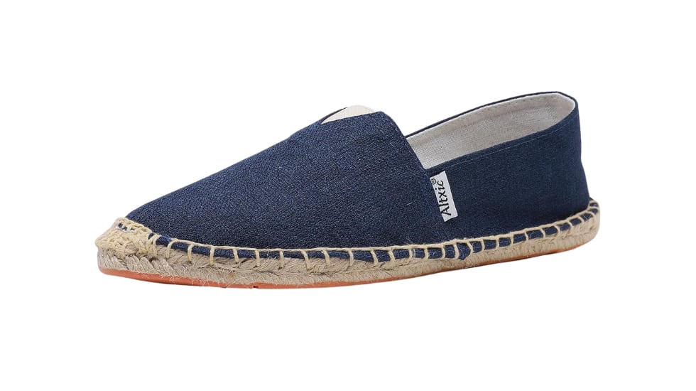 En 17 colores y ultracómodas: así son las alpargatas para hombre top ventas que se convertirán en tus zapatillas del verano