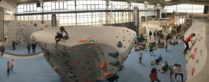 Panorámica de la sala infantil del rocódromo Berta Block, en Pankow (Berlín).