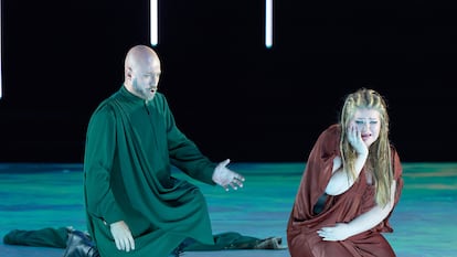 Paco Azorín invoca a Kubrick para una ‘Aida’ en el Maestranza que acaba traicionando su propio lema