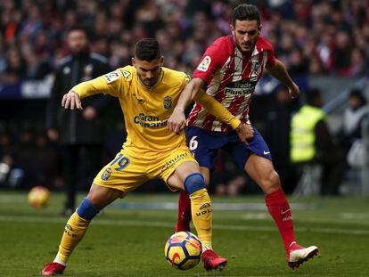 Koke disputa el bal&oacute;n a Toledo durante el &uacute;ltimo Atl&eacute;tico-Las Palmas.