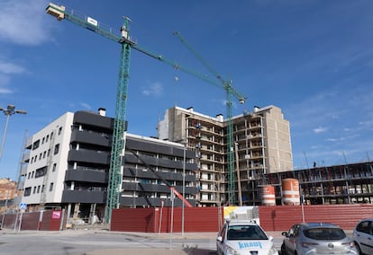 Un edificio en construccin, en Teruel.