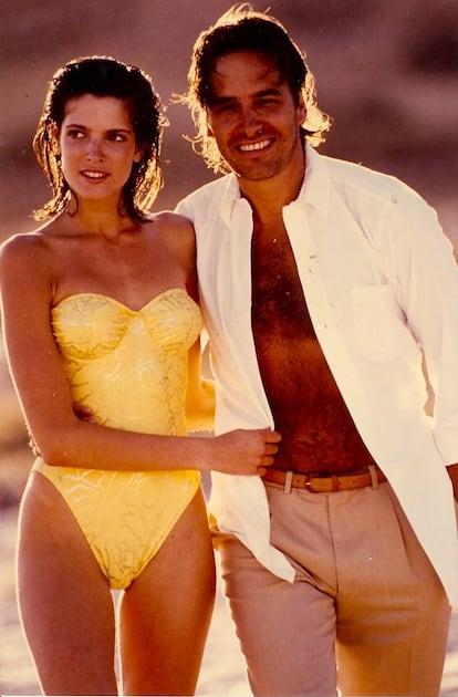 John Casablancas y Stephanie Seymour a finales de los años ochenta. Su relación con la modelo cuando esta era menor y él tenía 41 años terminó con su segundo matrimonio.