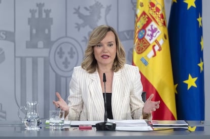 La ministra Portavoz, Pilar Alegría, durante la rueda de prensa posterior al Consejo de Ministros, este martes.
