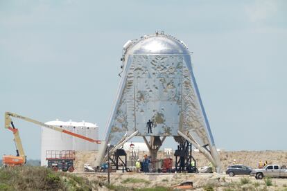 Uno de los cohetes que probó Tesla en 2019 en SpaceX, en Boca Chica.