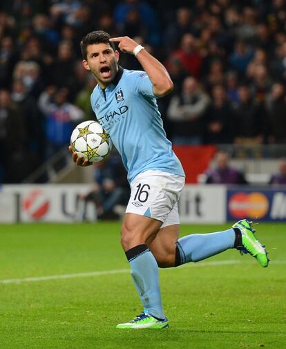 Aguero celebra el gol del empate.