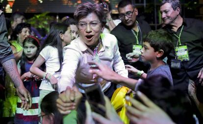 Claudia López celebra su victoria electoral, el domingo, en Bogotá.