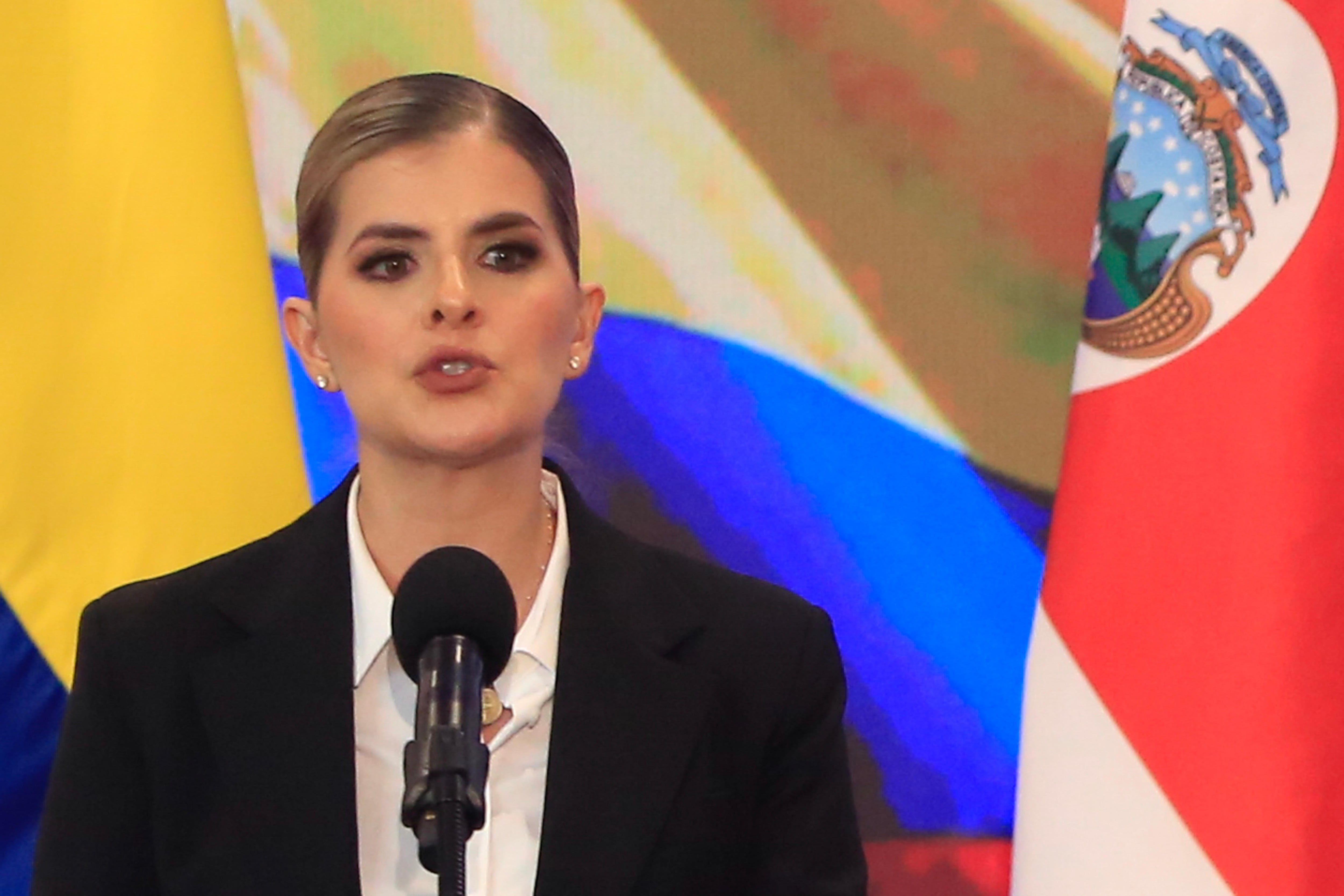 La presidenta de Costa Rica destituye al canciller por no avisarla de una reunión del Escudo de las Américas