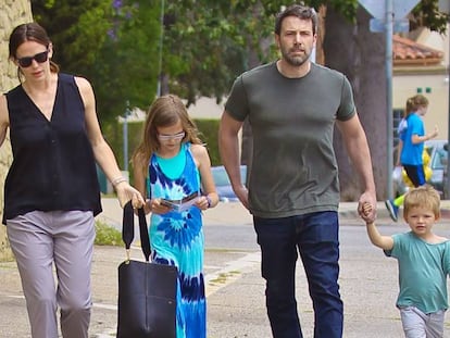Ben Affleck y Jennifer Garner con sus hijos el pasado abril.