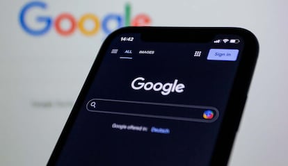 Buscado de Google en un teléfono móvil
