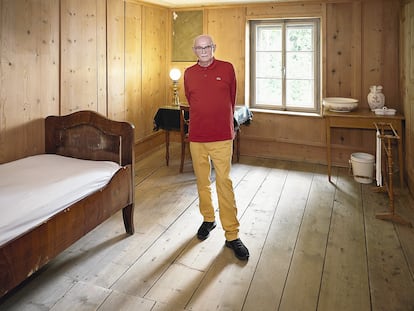 Retrato del director de la Nietzsche Haus, Peter André Bloch, en la habitación donde durmió el alemán durante siete veranos casi ininterrumpidos entre 1881 y 1888.