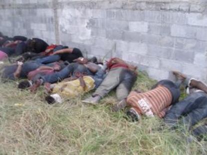 Cadáveres de inmigrantes " sin papeles" asesinados en México en una nave de San Fernando en 2010