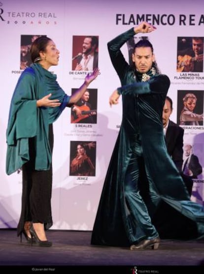 Triana Heredia y Amador Rojas, este martes en el salón de baile de Isabel II del Teatro Real.