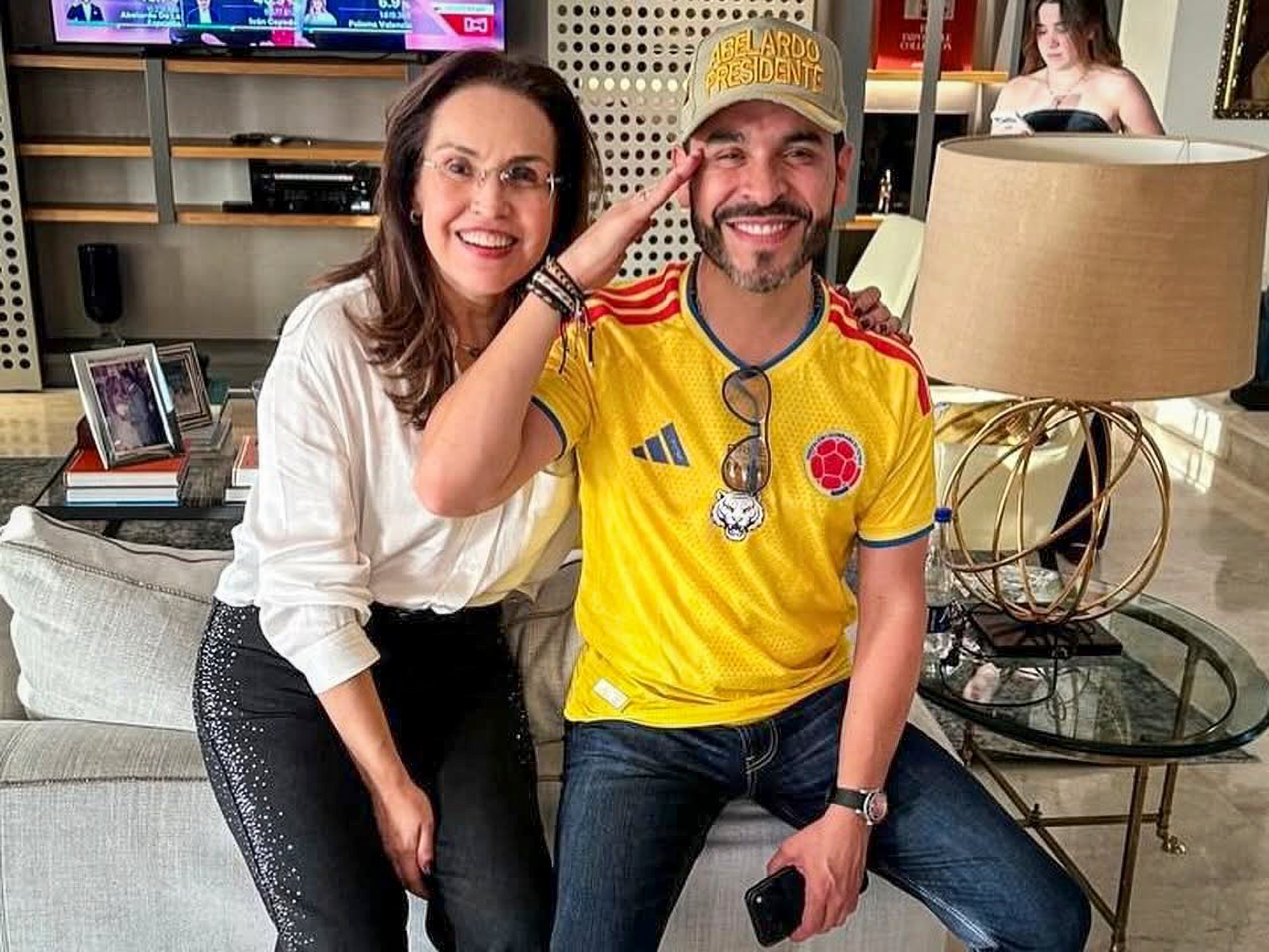 De la Espriella encarga a Viviane Morales el desmonte de la paz total