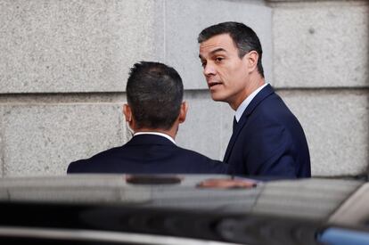 El candidato socialista, Pedro Sánchez, a su llegada este jueves al Congreso de los Diputados para asistir a la segunda y definitiva votación de investidura.