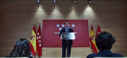 El vicepresidente de la Comunidad de Madrid, Ignacio Aguado, durante la rueda de prensa convocada posterior al Consejo de Gobierno de la Comunidad de Madrid celebrada en la Real Casa de Correos