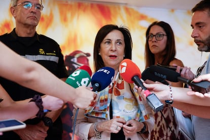 La ministra de Defensa, Margarita Robles, el pasado 1 de agosto en el cuartel general de la Unidad Militar de Emergencias (UME) en la base de Torrejón.