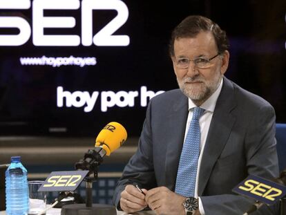 Mariano Rajoy, durante una entrevista en la SER en octubre de 2015.