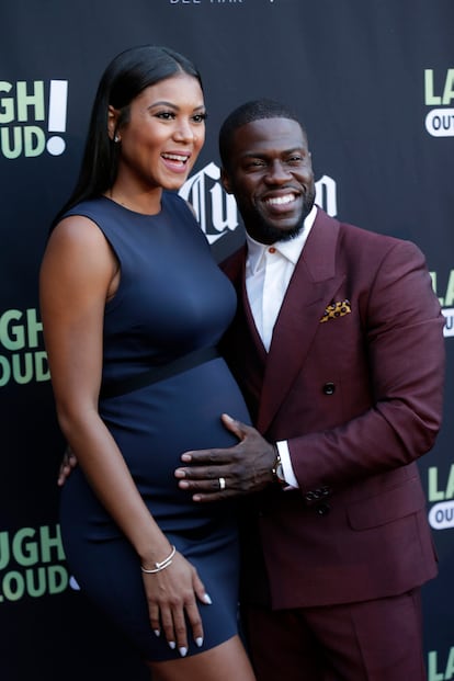 Kevin Hart and Eniko Parrish

Al igual que el actor de Bones, el cómico estadounidense hizo pública una infidelidad por la extorsión a la que le estaban sometiendo. En septiembre de 2017, el intérprete desveló en Instagram que le chantajeaban pidiendo una suma millonaria  por un vídeo comprometedor. En el vídeo de su red social pedía perdón a su mujer, embarazada de su primer hijo.