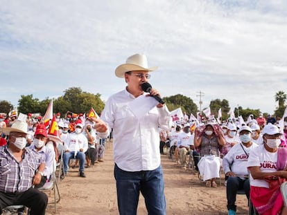 El candidato Alfonso Durazo, durante un evento en San Ignacio Río Muerto, Sonora, el pasado 16 de abril.
