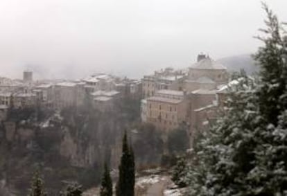 Los primeros copos de nieve del otoño, que cayeron en Cuenca. EFE/Archivo