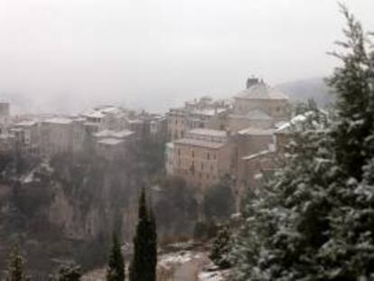 Los primeros copos de nieve del otoño, que cayeron en Cuenca. EFE/Archivo