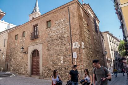 La calle del Biombo, con la iglesia de San Nicolás (siglo XII).