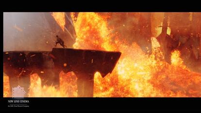 Escena de El Señor de los Anillos en la que se utilizó la tecnología de Next Limit para simular lava ardiente.