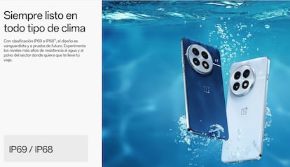 OnePlus 13 sumergido en agua