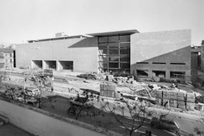 El IVAM en obras en 1988. Foto de José García Poveda, El Flaco. |