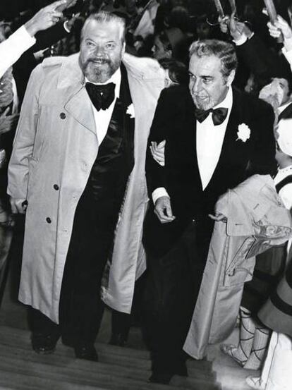 El realizador Orson Welles junto al actor Fernando Rey en la edición de 1973 del Festival Internacional de Cine de San Sebastián