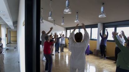 Miembros de una residencia de la tercera edad cooperativa en Torremocha del Jarama (Madrid).