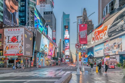 La plaza neoyorquina de Times Square está repleta de campañas publicitarias en distintos soportes.