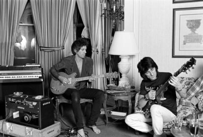 Keith Richards y Ron Wood, en el hotel Plaza de Nueva York, en 1983.