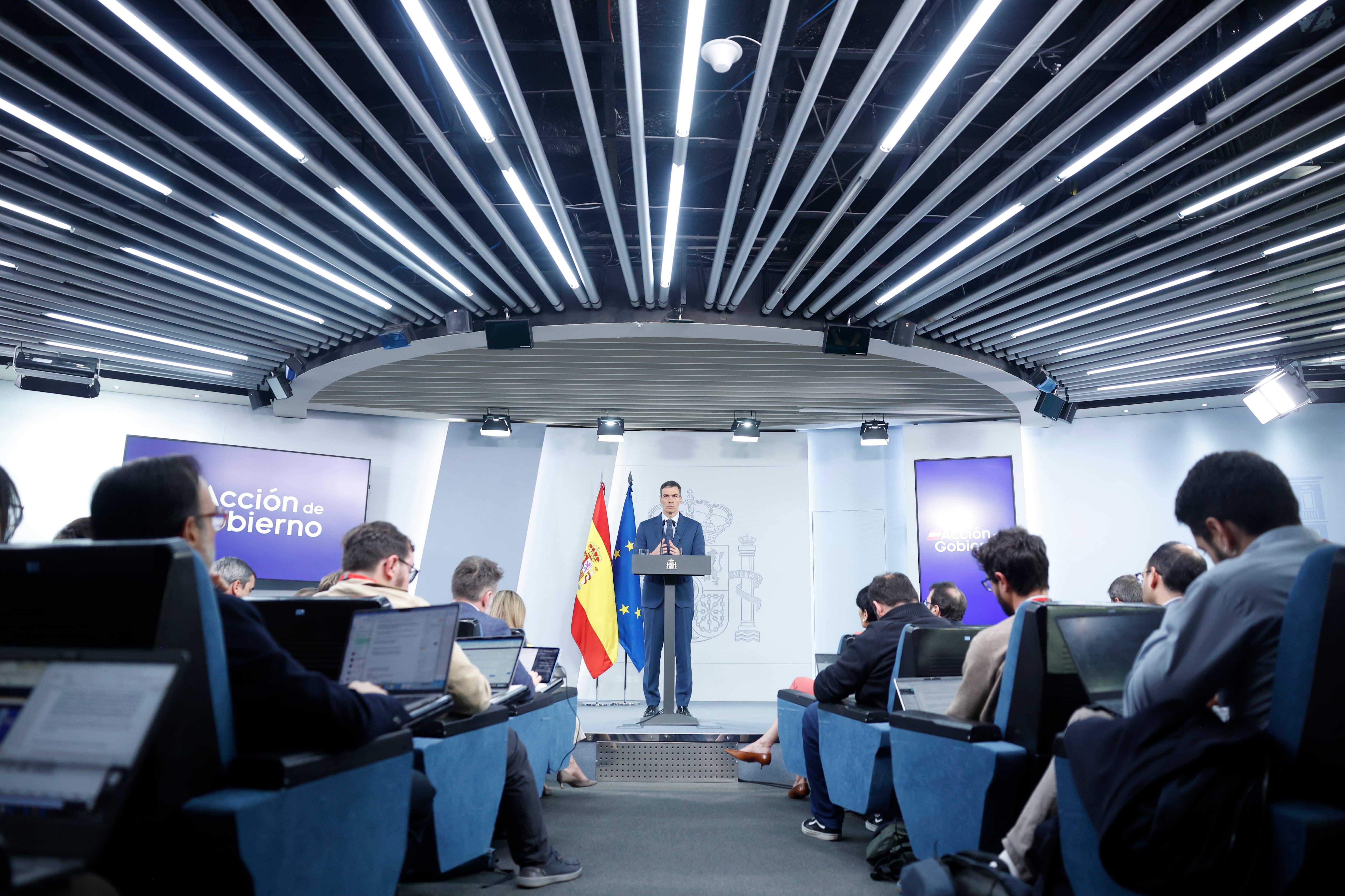 Sánchez, durante su comparecencia en Moncloa, este viernes.