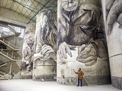 Murales de Guido van Helten en la bodega Solar de Samaniego.